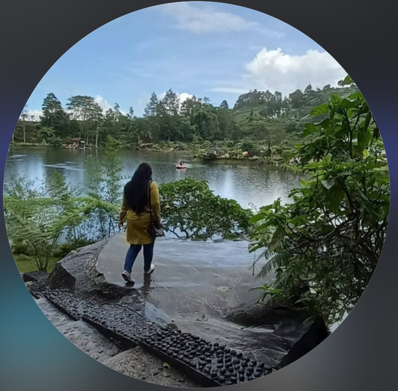 Arlinda Devi Mernawati S.Farm, Apt